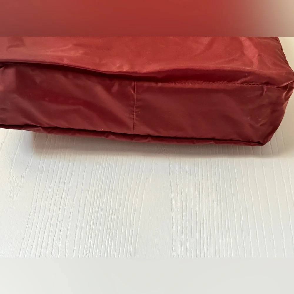 Vintage Tumi laptop/crossbody bag. Black with red lining, great find!